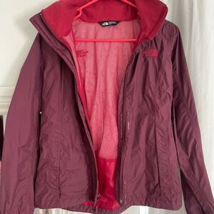 The North Face Women's Resolve Lightweight Nylon Jacket- Burgundy